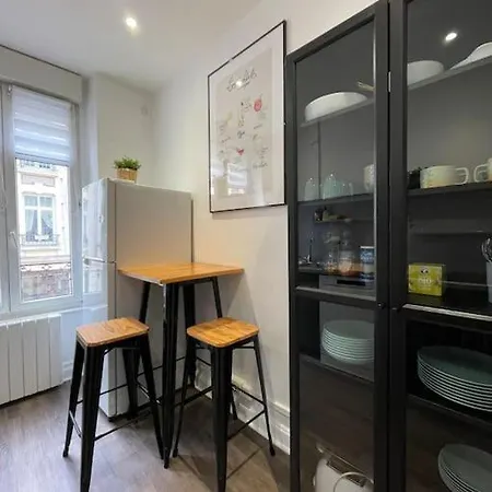 Charmant Appartement, Tout Equipe 아파트 *