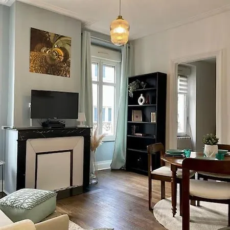 Charmant Appartement, Tout Equipe 아파트 *