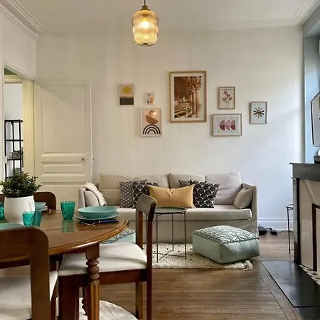 Charmant Appartement, Tout Equipe 아파트