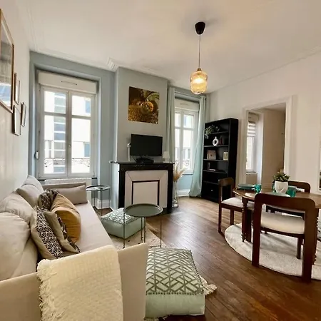 아파트 Charmant Appartement, Tout Equipe