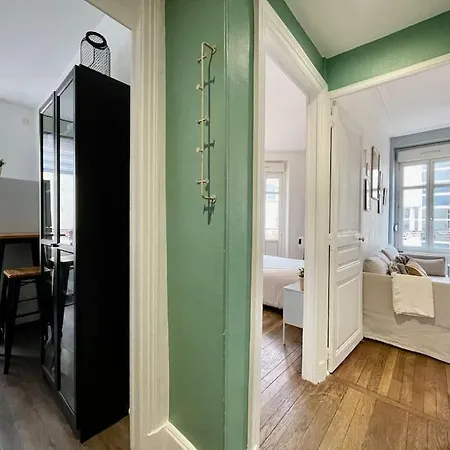 Charmant Appartement, Tout Equipe 아파트 *